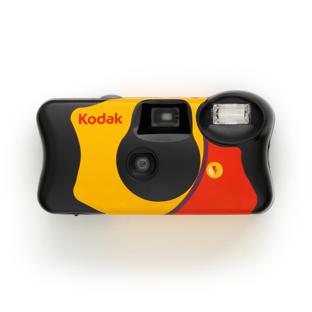 KODAK FunSaver 39 - Disposable Camera with Built-In Flash, 39 Exposures, 24mm IS