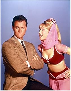 I Dream of Jeannie Barbara Eden Leaning in to Larry Hagman 8 x 10 inch photo