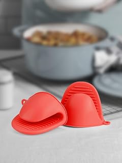 2 Pieces Mini Silicone Pot Holders Heat Resistant Kitchen Baking Non-Slip Pot Holders for Cooking and Baking (Red)
