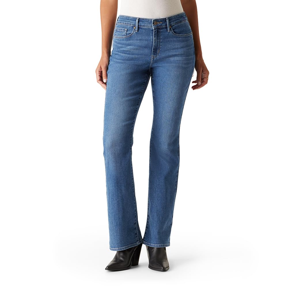 Levi Strauss Signature Gold - Totally Shaping Straight Jeans (Standard And Plus)
