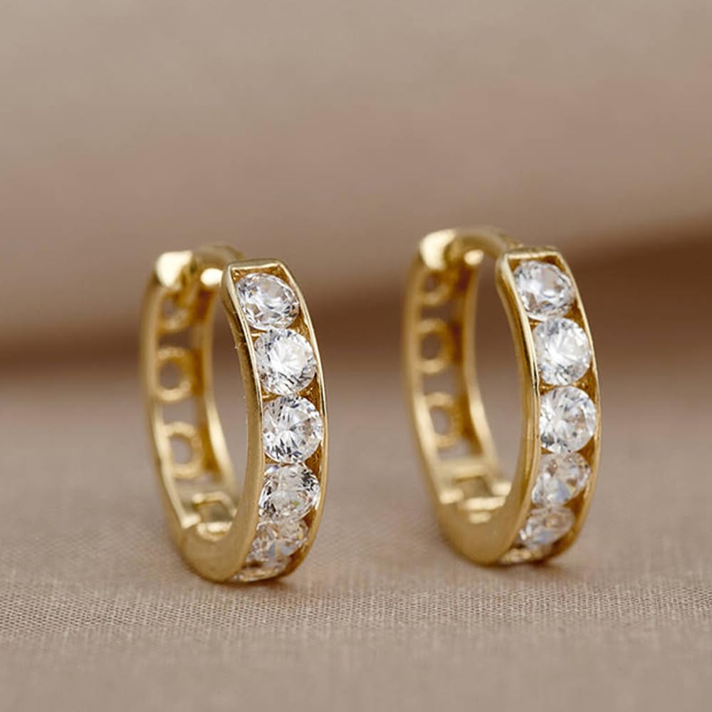 Trendy and gentle hoop earrings. Shiny Cubic Zirconia Versatile. Daily Jewelry W