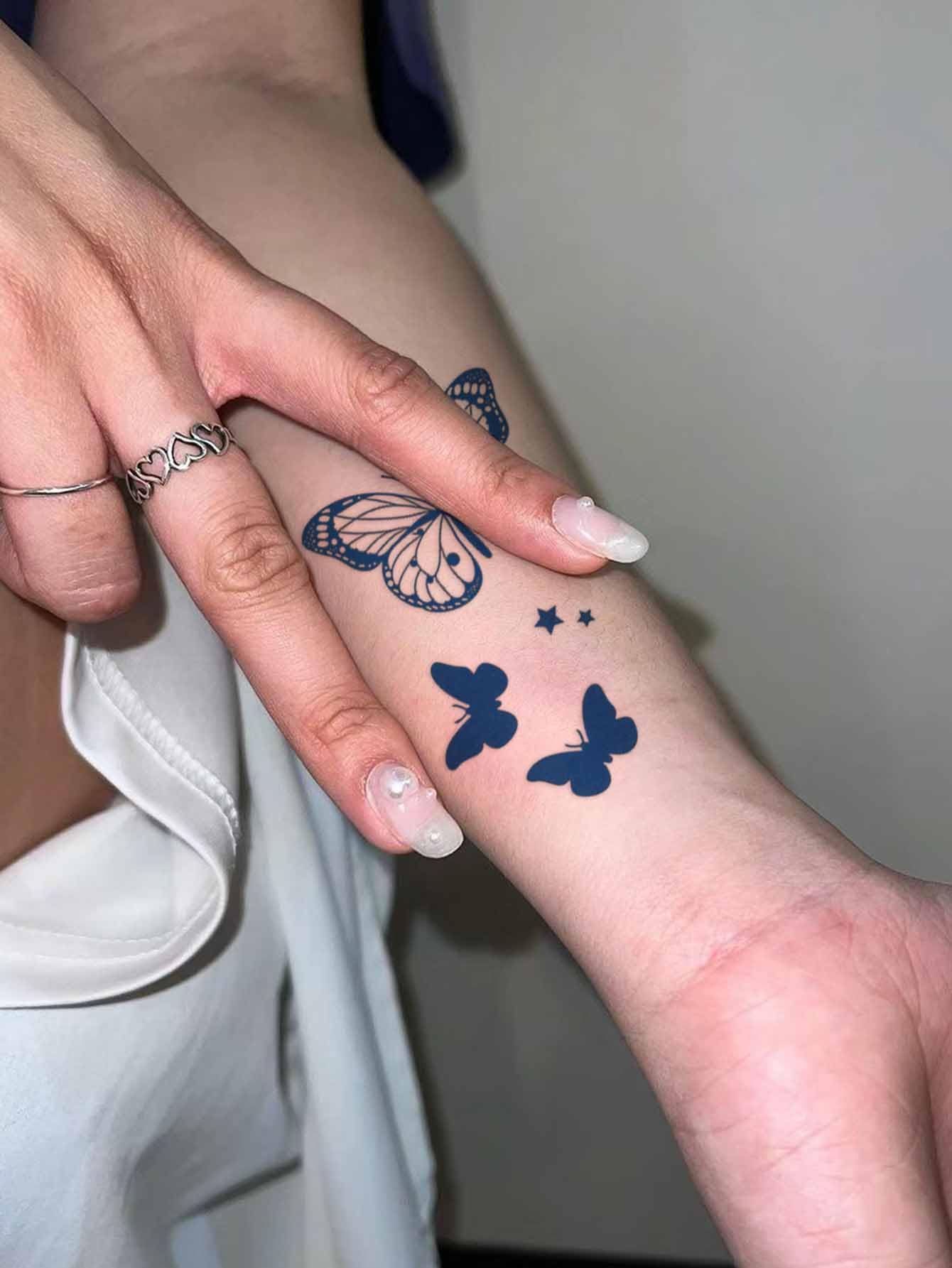 1 Piece Herbal Juice Semi-Permanent Magic Tattoo Moving Mini Butterfly Pattern N