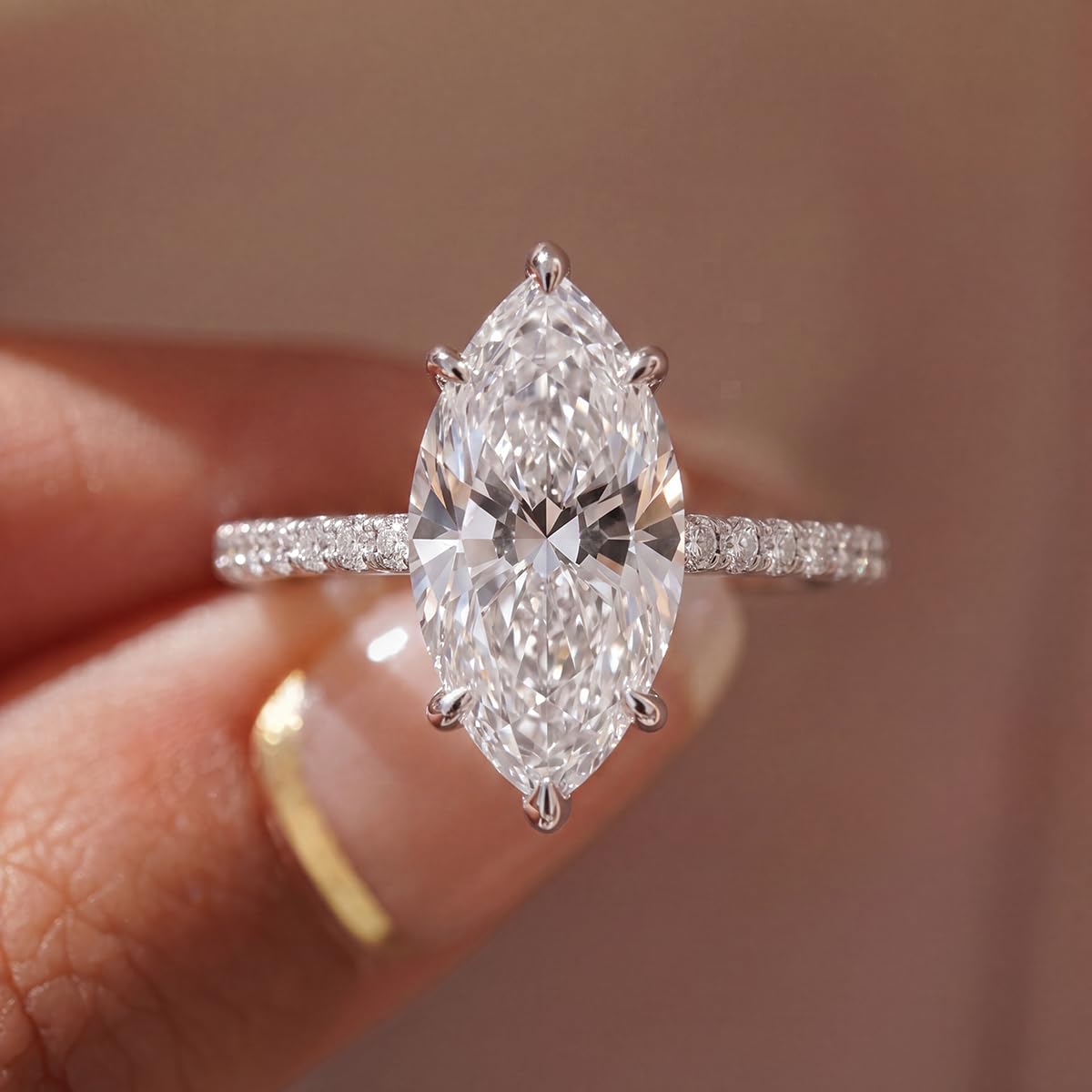 1pc 2CT Unique Shape Horse Eye Wear Broken Cubic Zirconia Rings For Women Engage