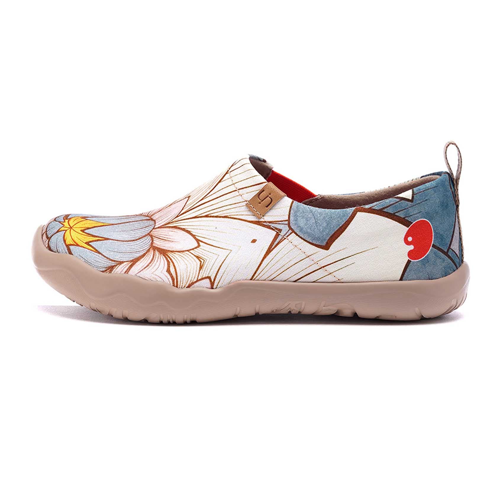 UIN Women's Lightweight Slip-on Sneakers Walking Flat Casual Flower Art Painting