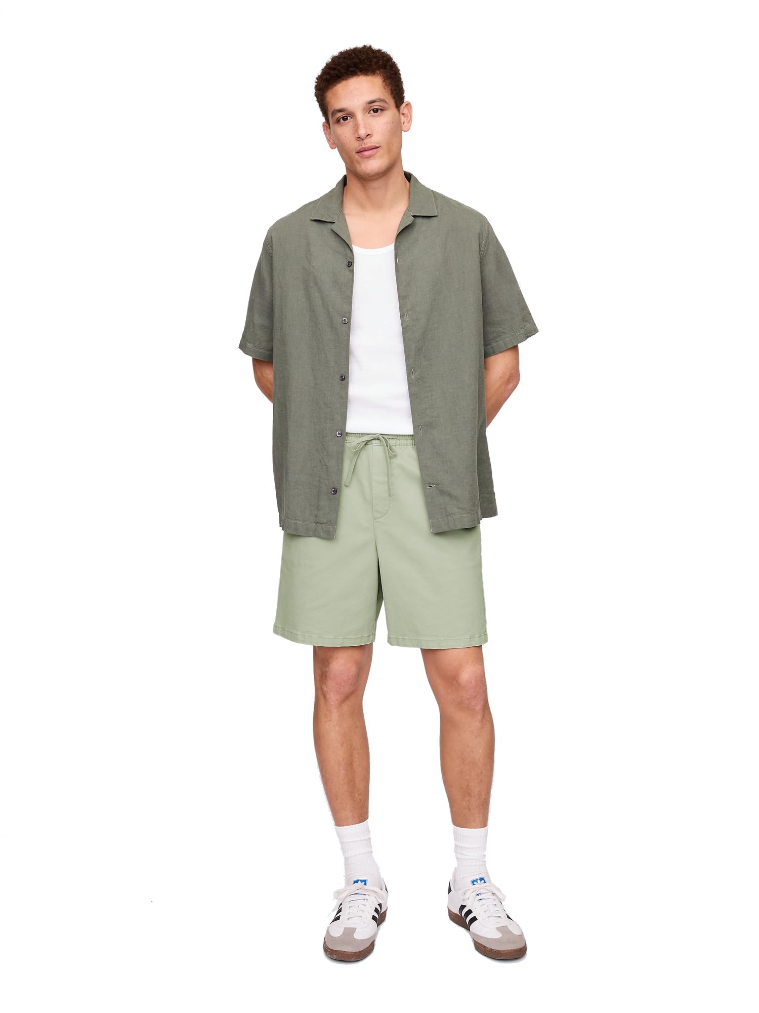 GAP Mens 7" Essential ShortCasual Shorts