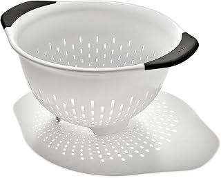 OXO Good Grips Plastic Strainer - 3 Qt Capacity, White | For Pasta And Vegetables, Colander, Non-Slip Feet, Soft Handles, Dishwasher Safe, Stable Draining