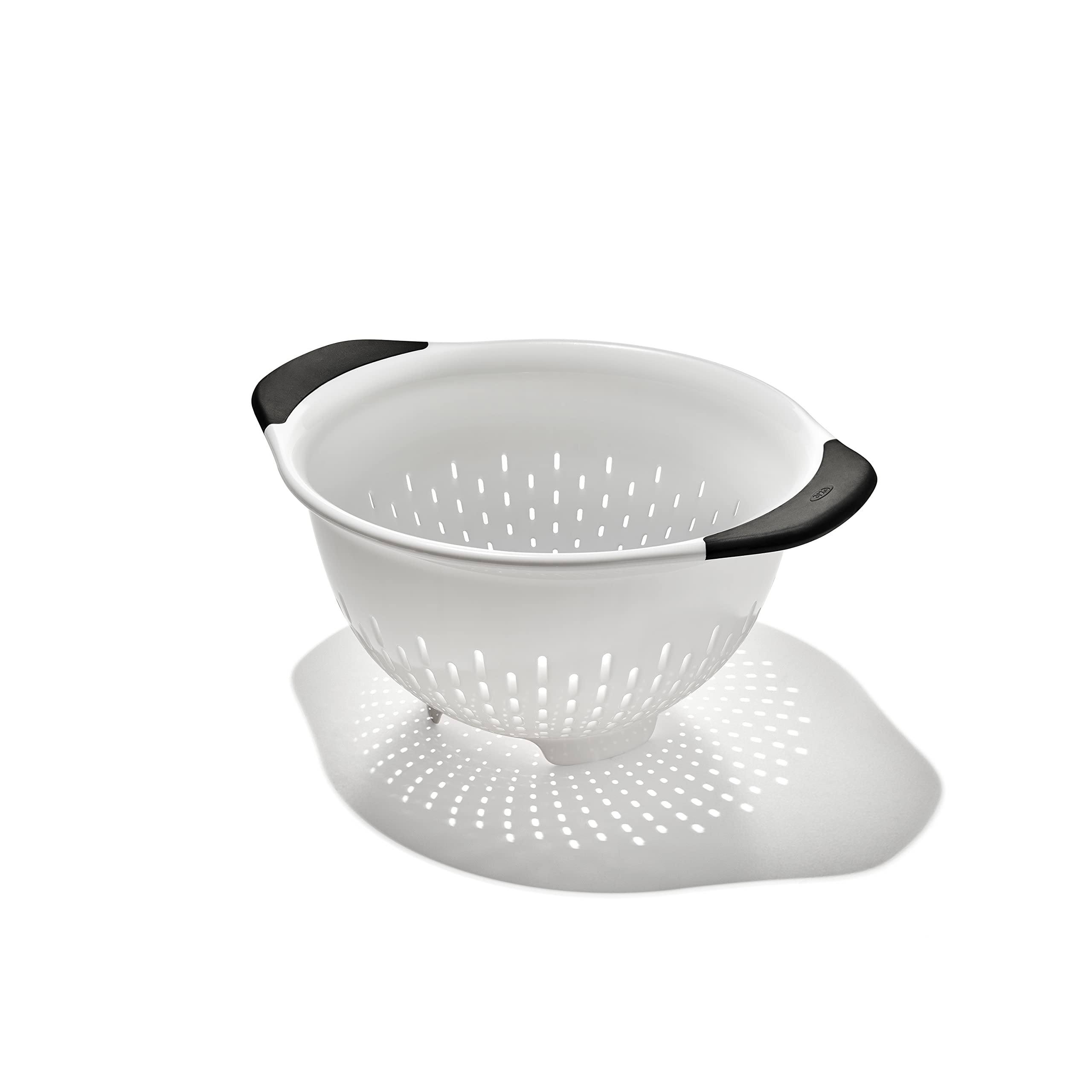 OXO Good Grips Plastic Strainer - 3 Qt Capacity, White | For Pasta And Vegetable