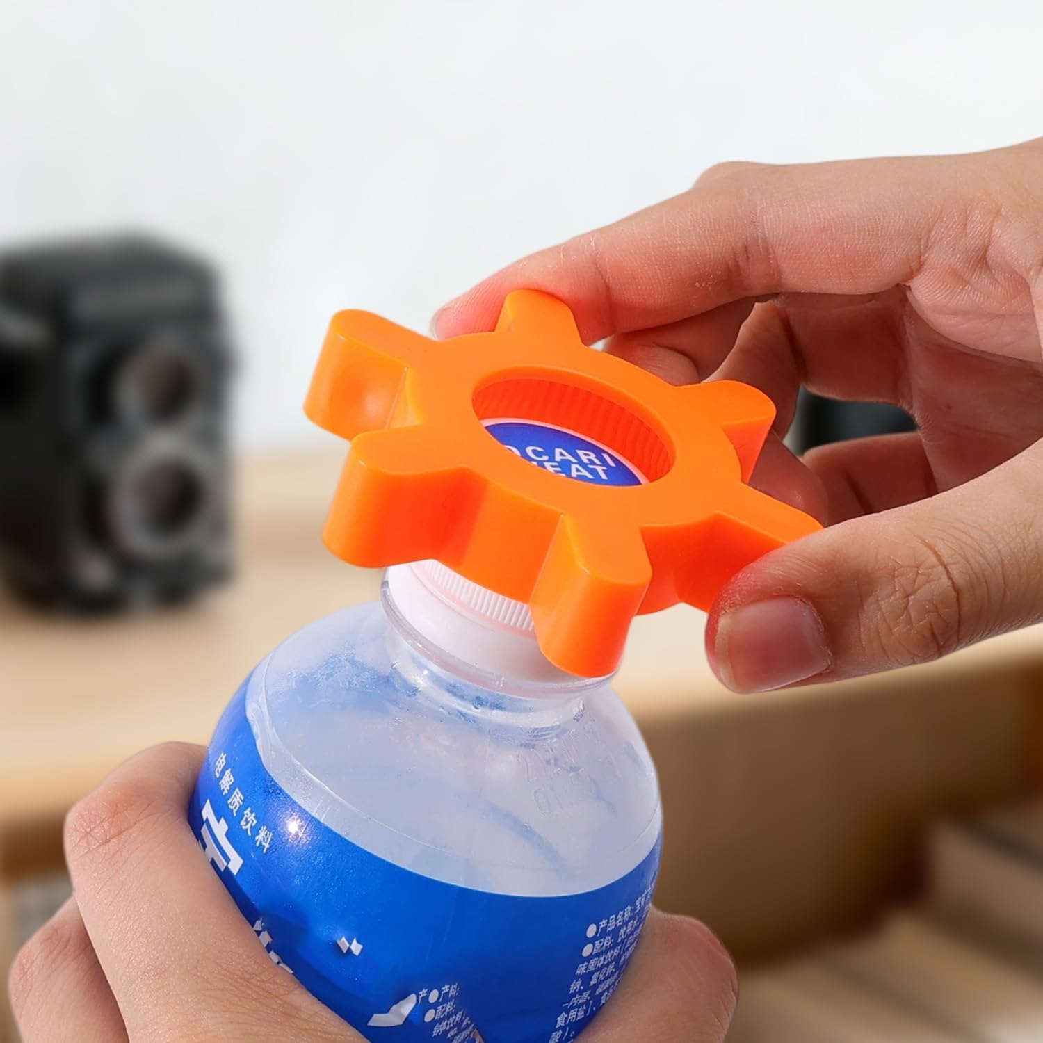 Creative Bottle Cap Opener Gear Rotating Manual Drinking Bottle Opener Home Kitc