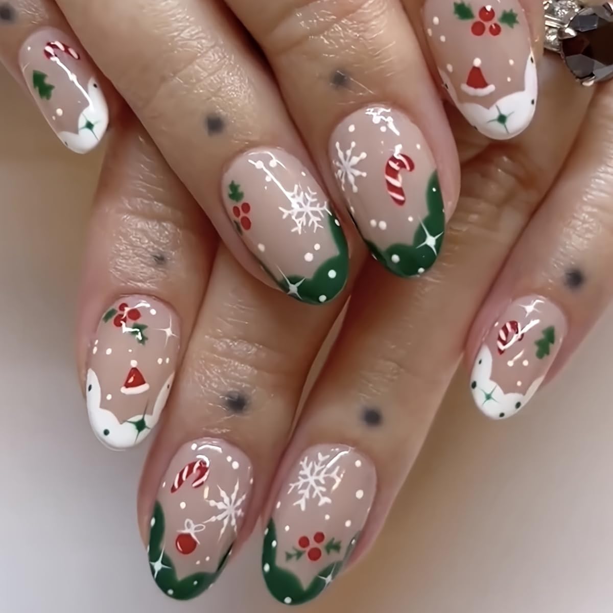 24pcs Short Almond Press Nails Christmas Fake Nails Snowflake Christmas Tree Des