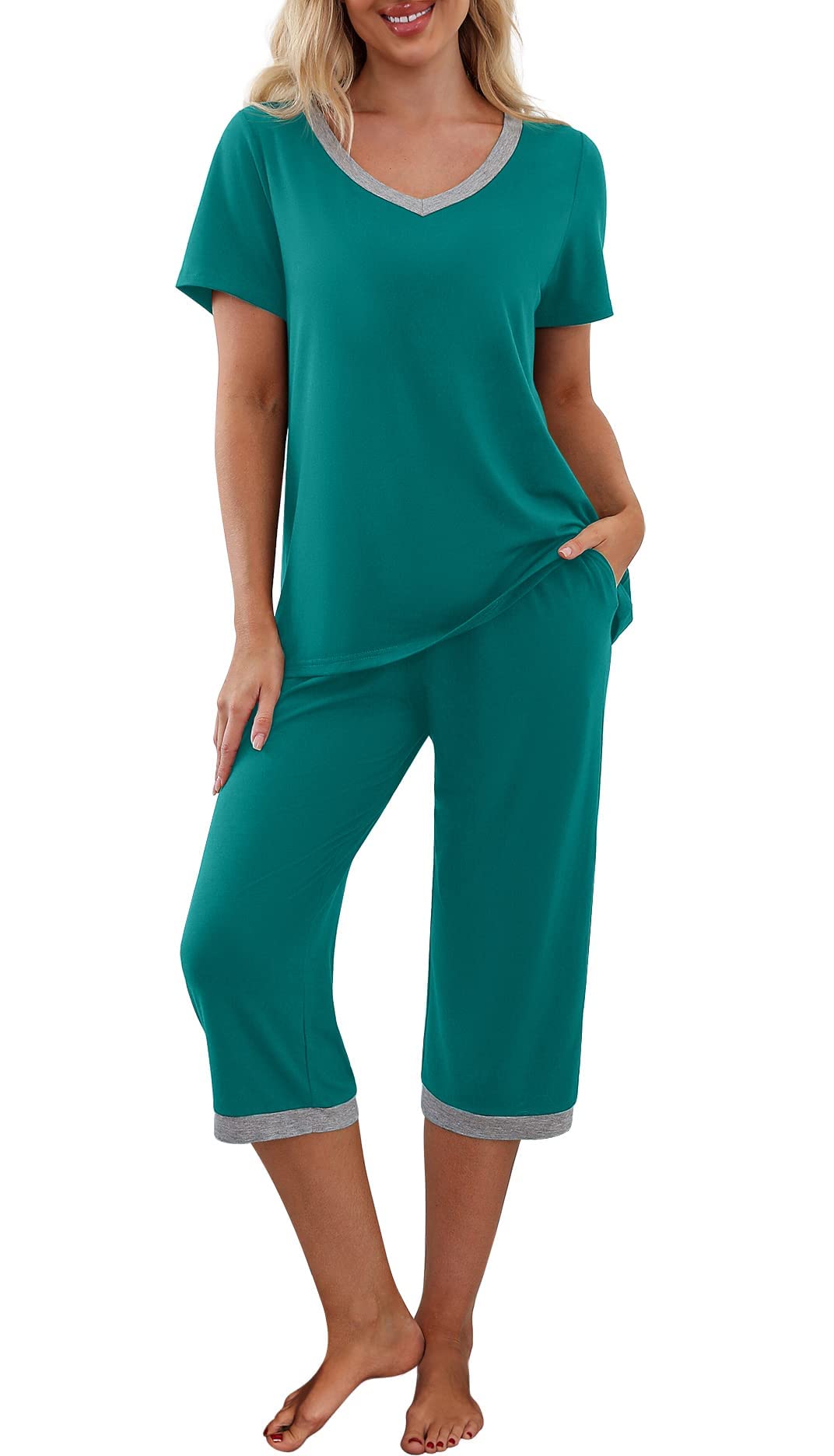 PrinStory Women's Short-Sleeved V-Neck Pyjama Set, T-Shirt and Pyjama Bottoms wi