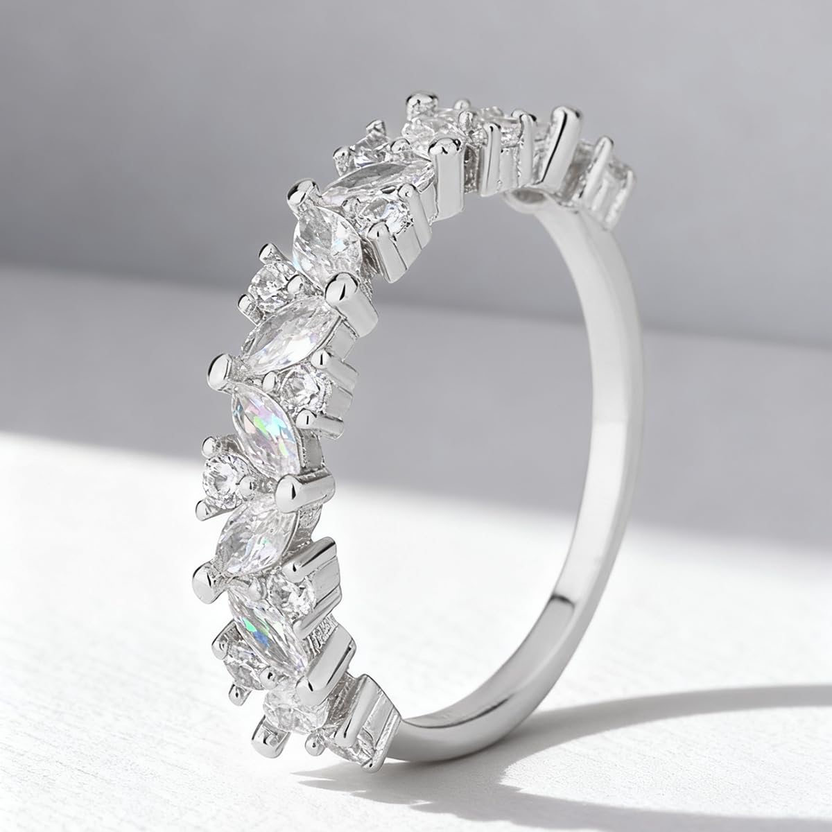 1 x White Silver Plated Super Flash Horse Eye Ring daily wear for women Datewear