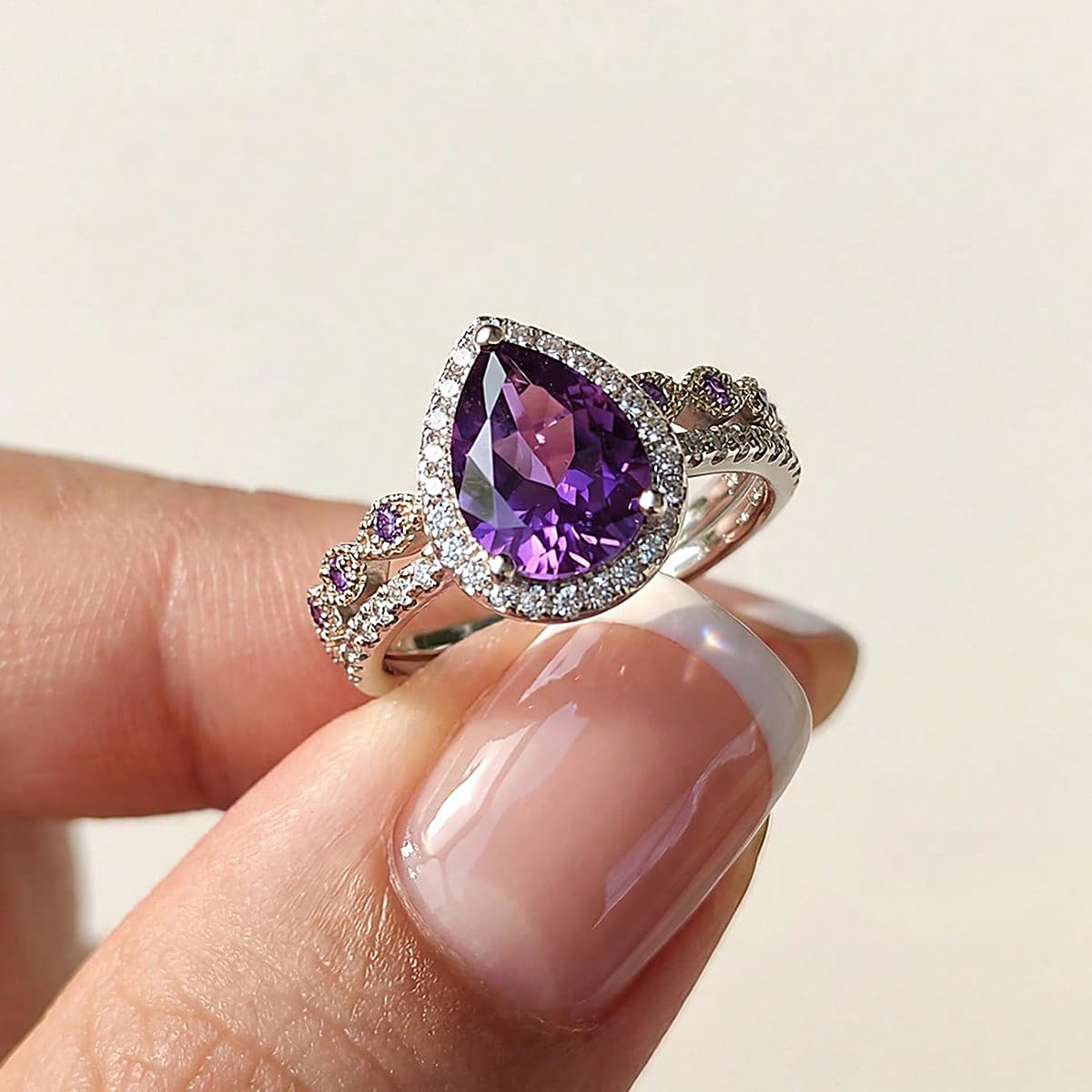 A set of elegant purple water drop rings cubic zirconia rings for women luxury r