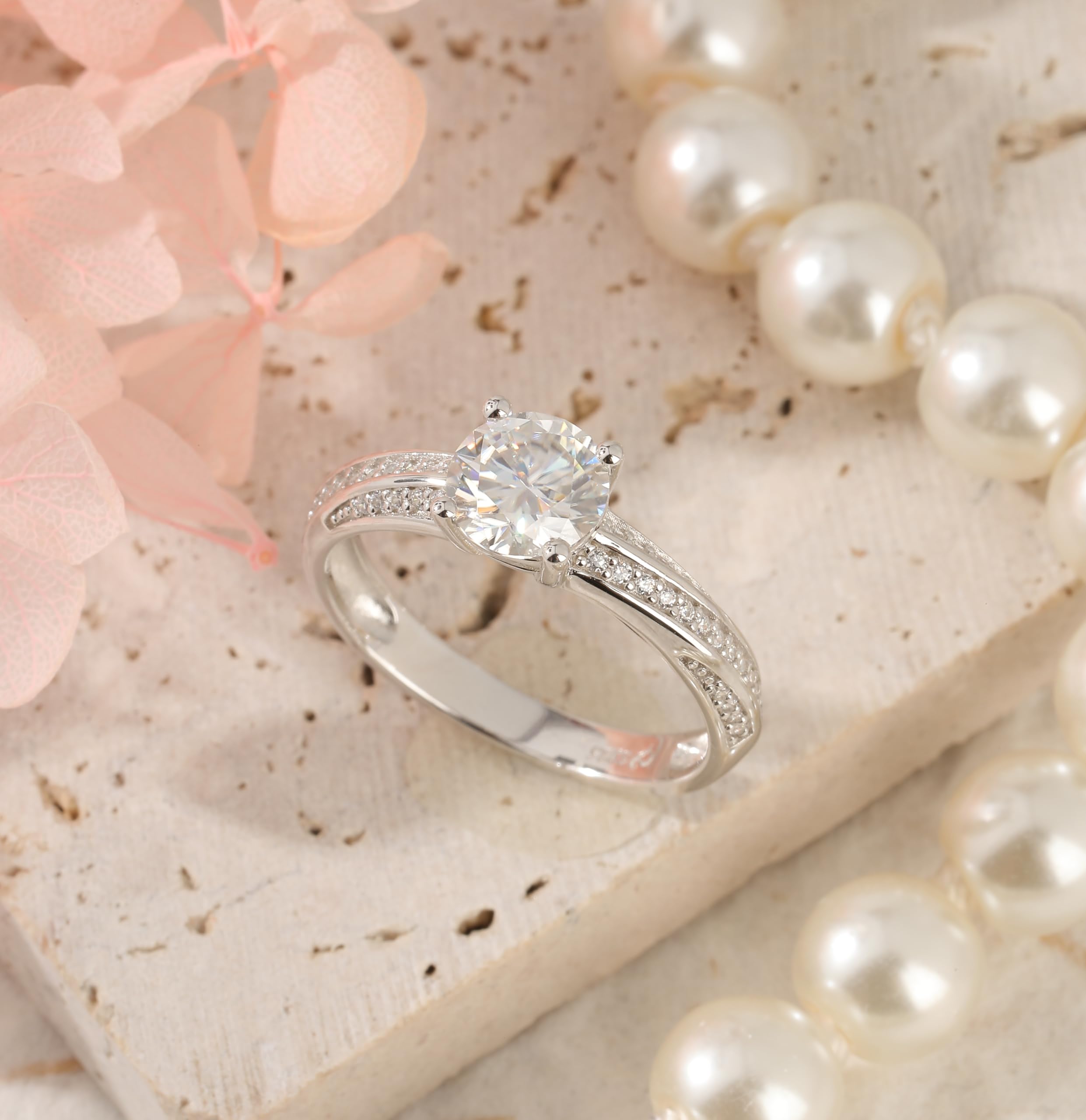 Women's Moissanite Ring Round Cut Diamond Solitaire Ring Classic Knot Engagement