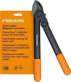 Fiskars 15” PowerGear Garden Anvil Loppers, Tree Trimmer, 1.25" Cuts | Compact Design, PowerGear Multiplies Leverage to Maximize Branch-Cutting Power, Lightweight Design Reduces Strain on Muscles