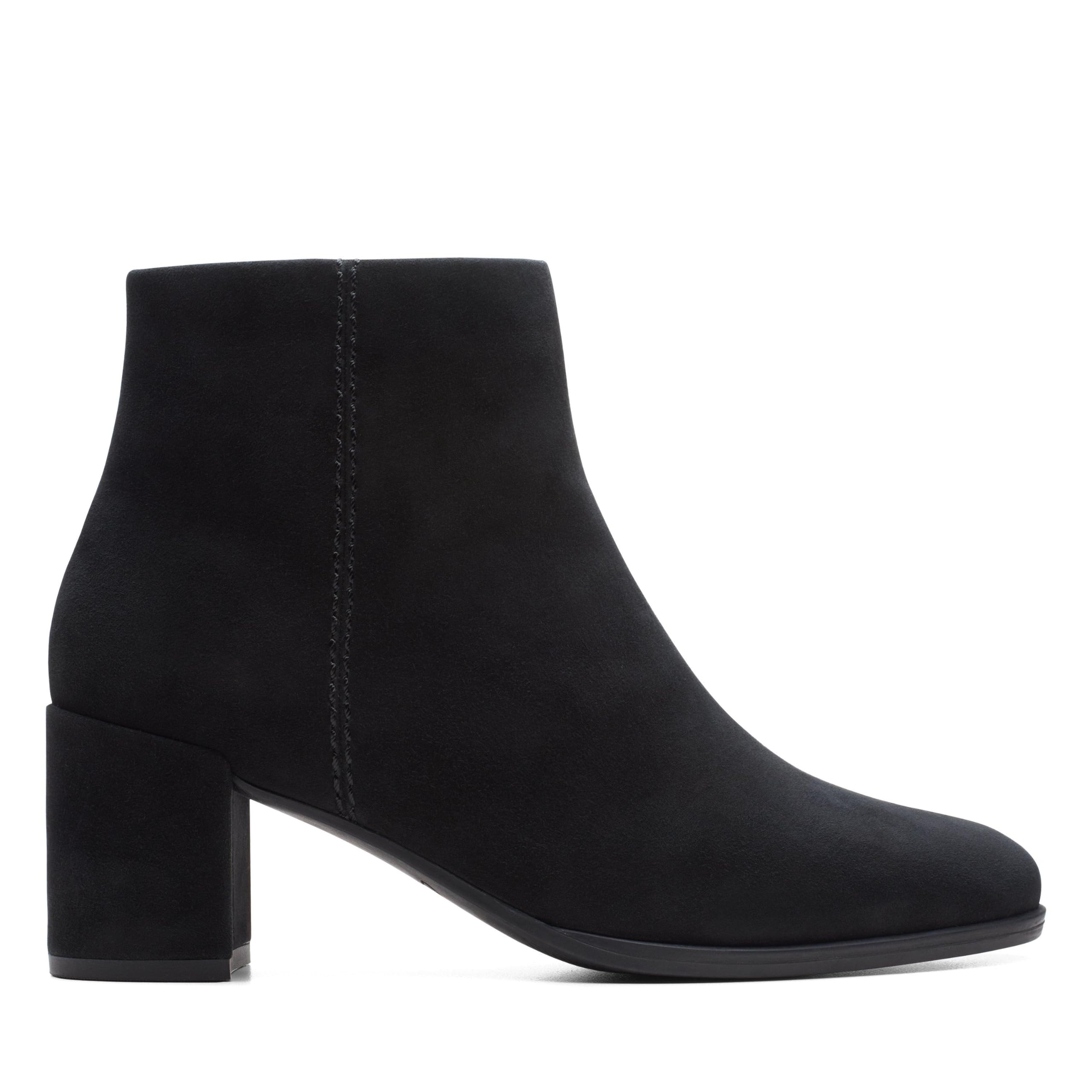 Clarks Women's Freva55 ZipChukka Boot