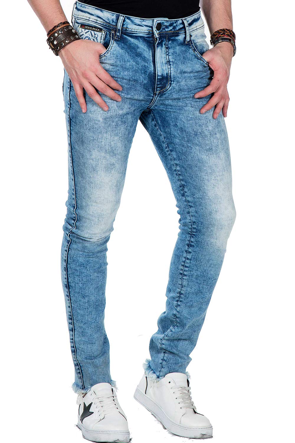 Cipo & Baxx Men's Jeans, Modern Denim, Distinctive Details, Versatile for Leisur