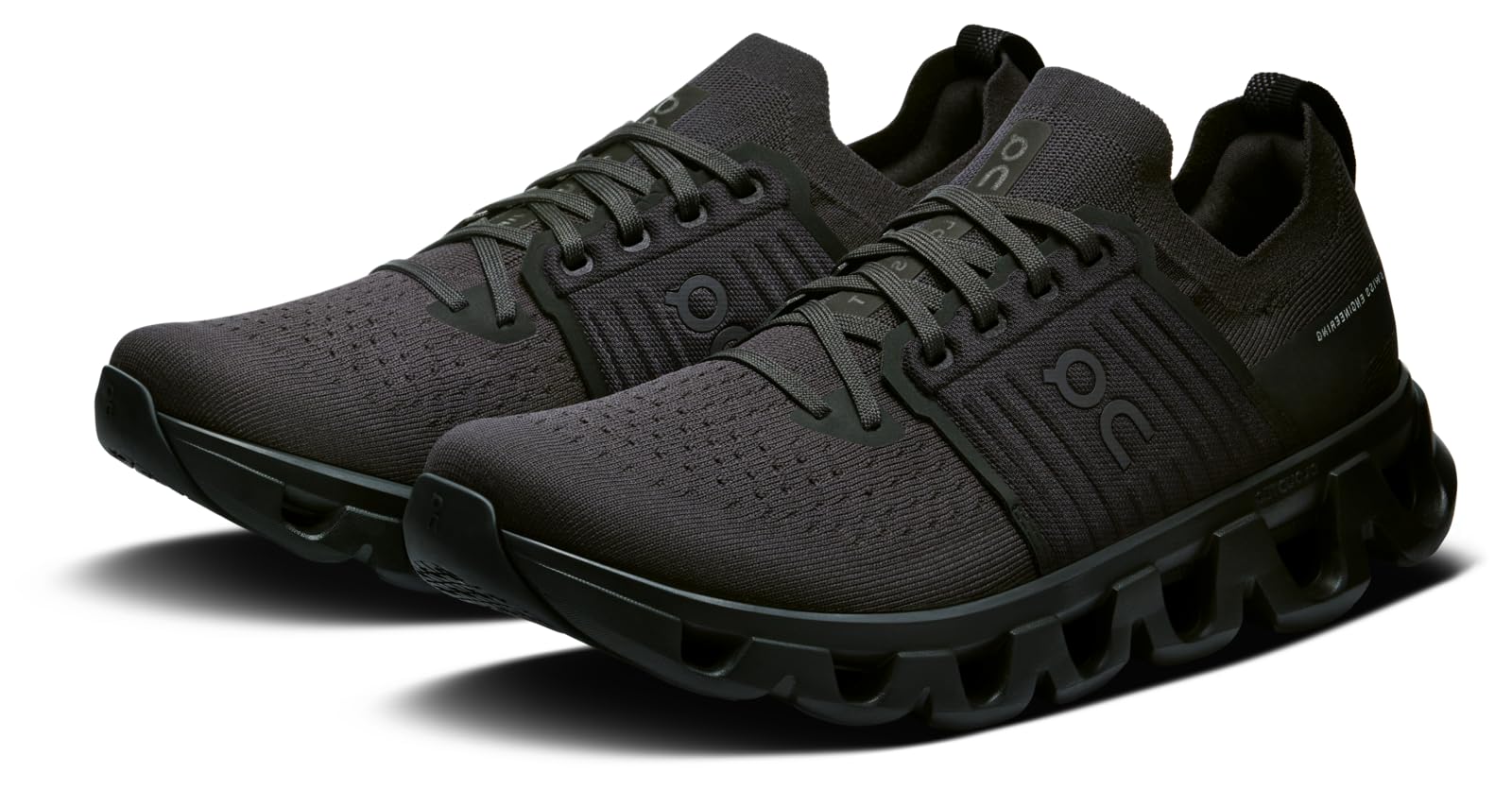 On Mens Cloudswift 4 Sneaker