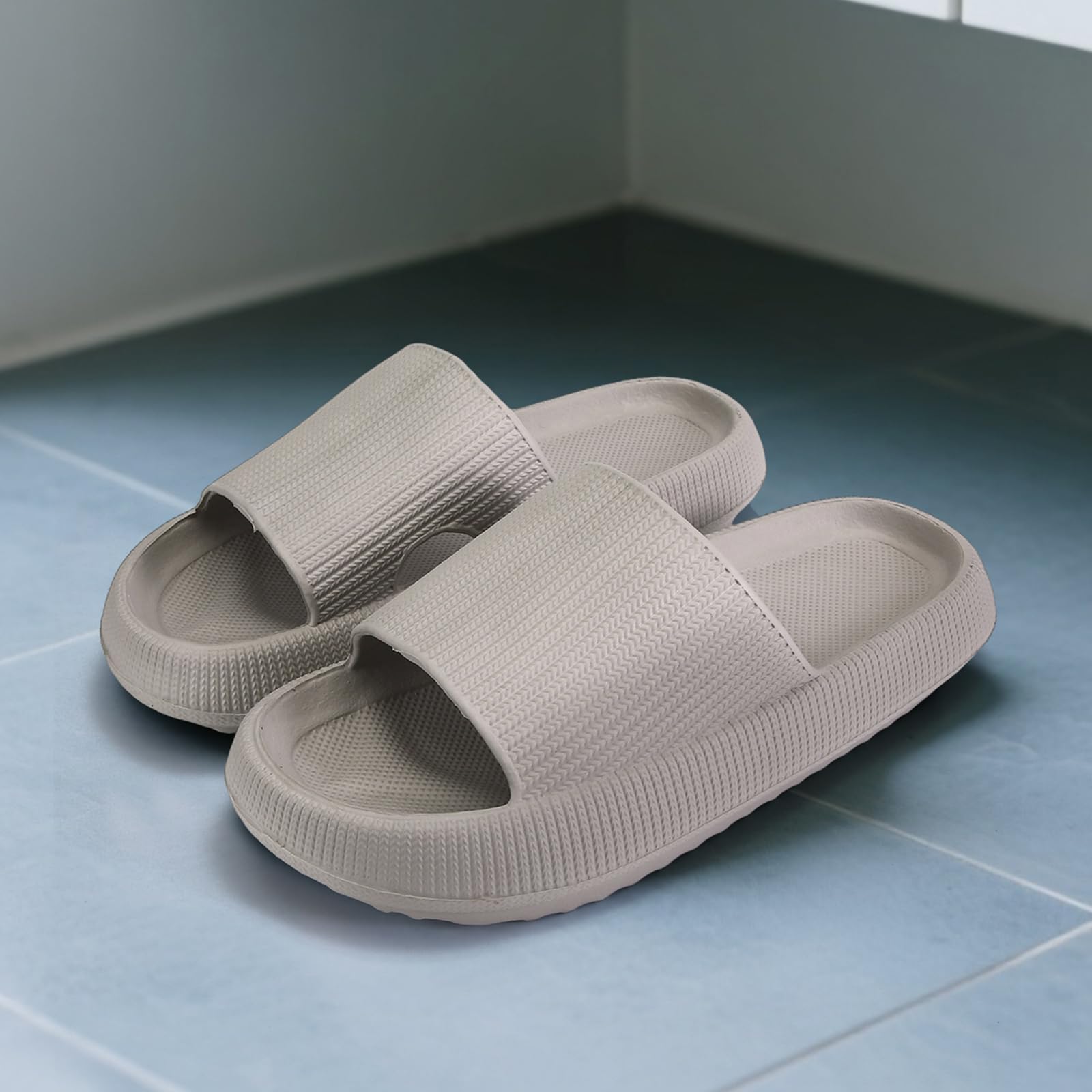 Cloud Slippers for Women and Men, Ultra Comfortable Slippers, Lightweight Shower