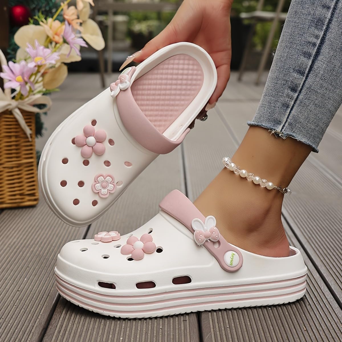 Women's Slip-on Clogs Breathable Round Toe Thick Sole Casual Padded Shoes for Be