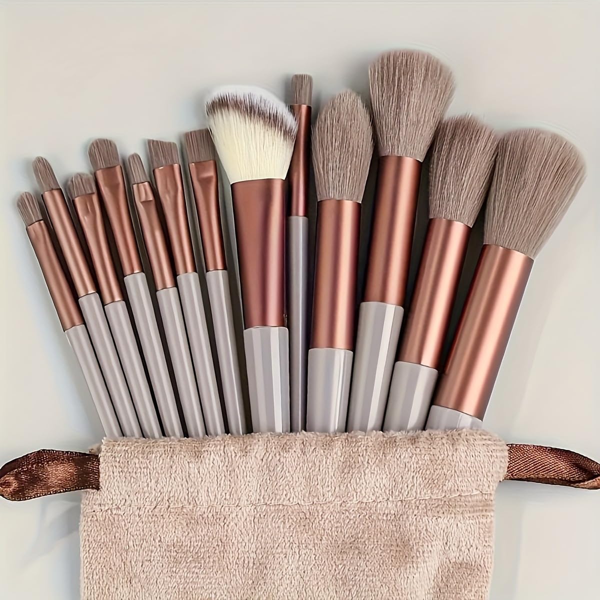 13Pcs Makeup Brushes Set Professional Soft Powder Foundation Eyeshadow Blending 