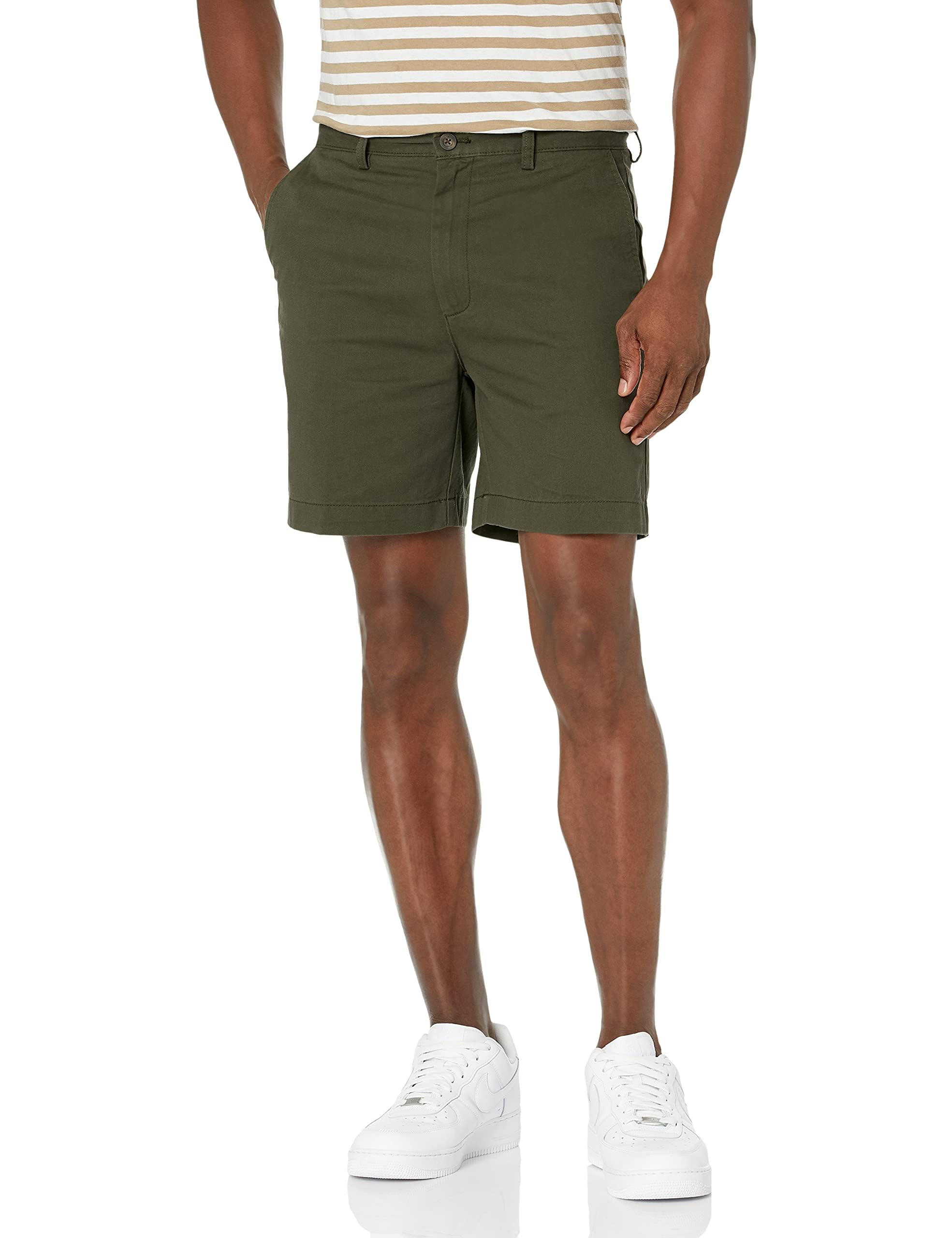 Amazon Essentials Men's Classic-Fit 7” (18 cm) Chino Shorts