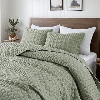 WDCOZY Bubble Soft Quilt Set, King Size Sage Green, 3 Pieces, 104x90 inches | Lightweight Bedspread, Farmhouse Coverlet, Rustic Thin Bedding Comforter for All Season, Geometric Stitch with 2 Pillow Shams
