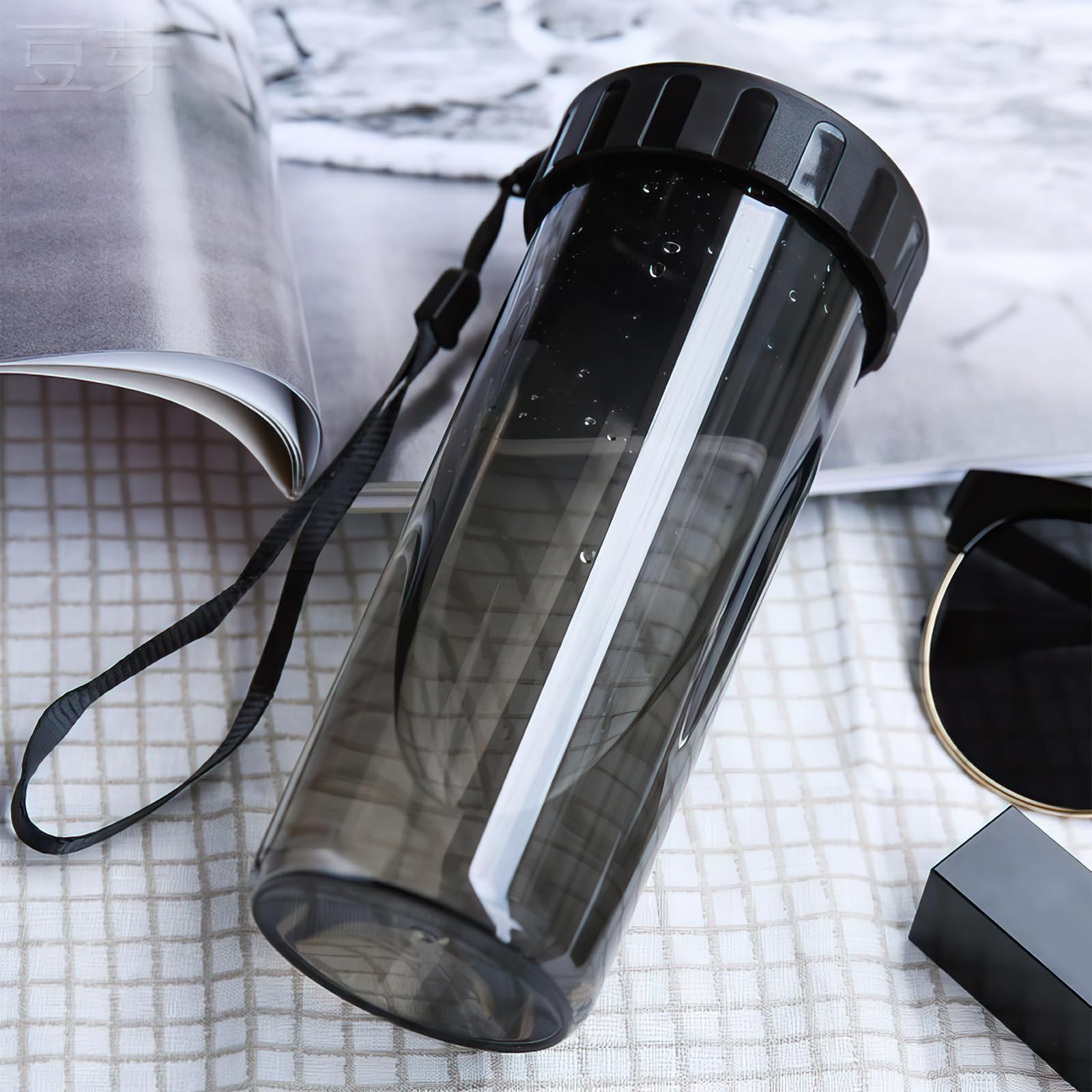 15oz Refillable Water Bottle, Portable Plastic Cup with Strap, Anti-Fall Sports 