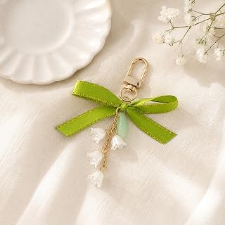 Aesthetic Valley of the Valley Keychain Green Crocodile Leather Wristlet Keyring with White Bell Charm Cute Wrist Keychain