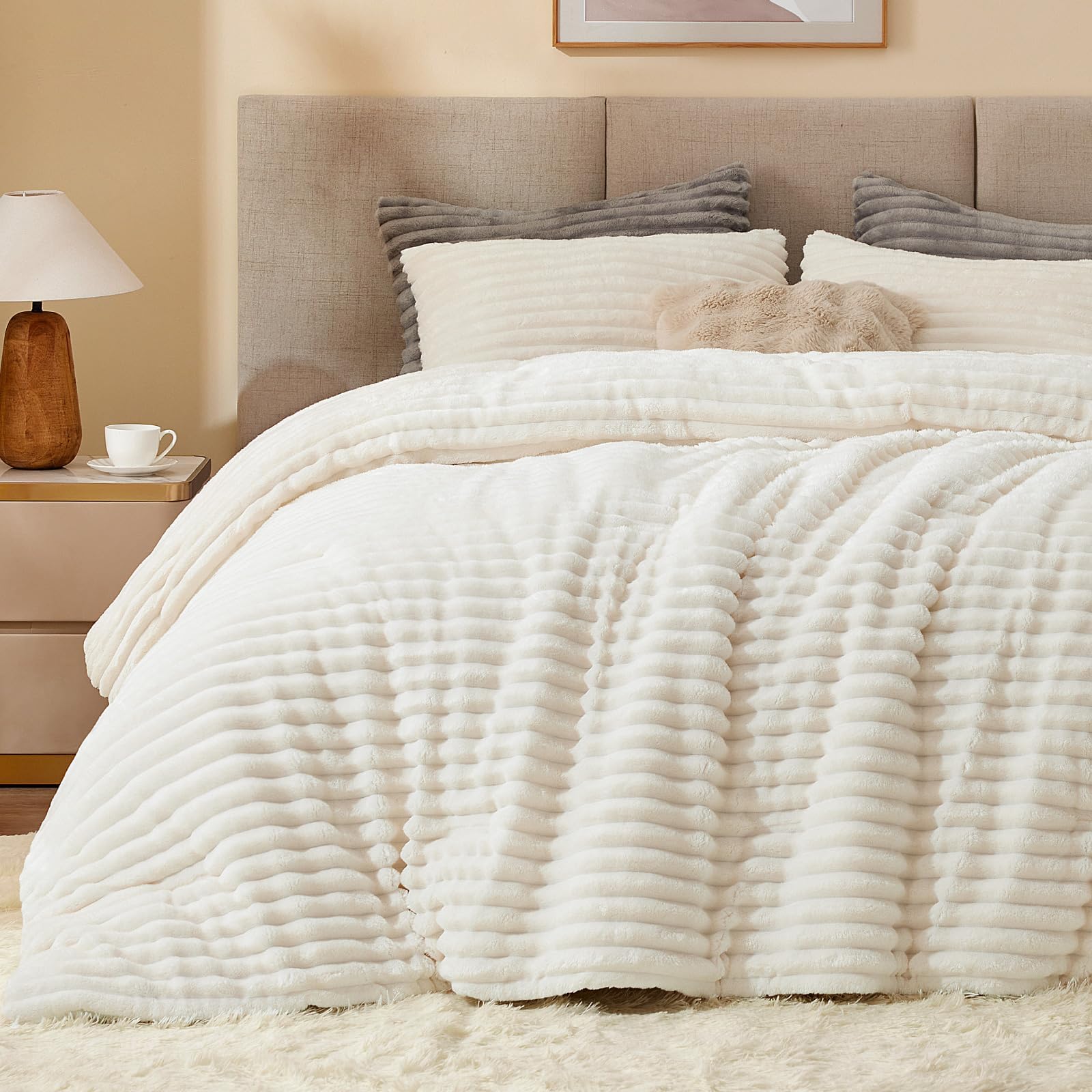 BEDELITE Fleece Queen Comforter Set, Fluffy Bed Set, Cream White | Super Soft & 