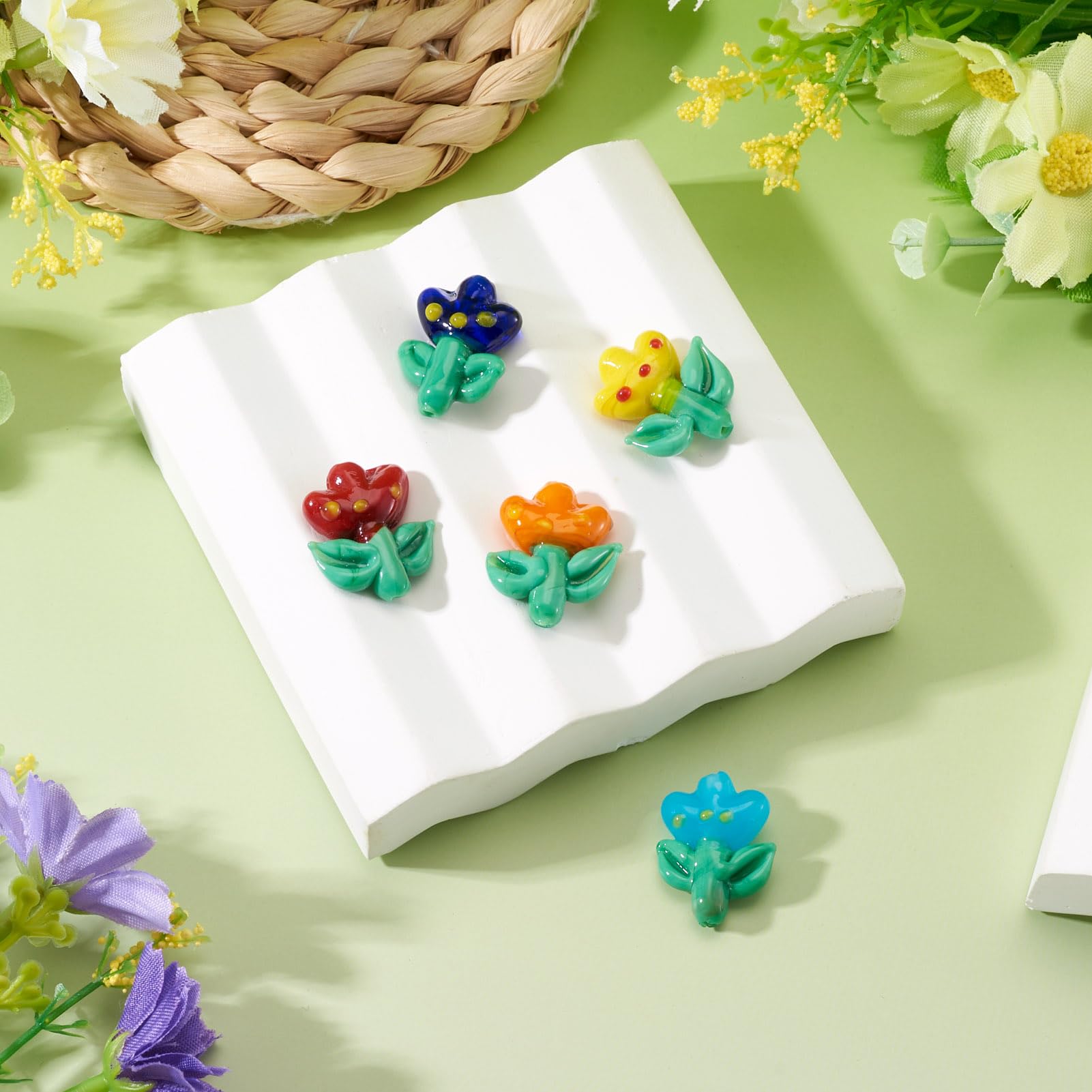 5pcs Tulip Beads Handmade Colorful Flower Crystal Loose Crystal Beads 24x17x9.5m