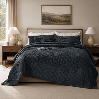 Quilt Set Oversized King Size 120x128 Luxurious Velvet Bedding Sets with 2 Pillow Shams 20x36 3 Pieces Ultra Soft Quilted Bedspread Coverlet Comforter for All Season,Black