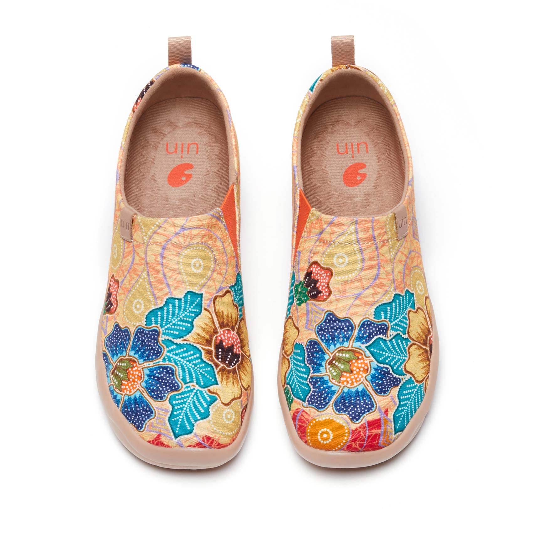 UIN Women's Painted Travel Shoes Floral Art Canvas Slip-on Loafers Comfort Walki