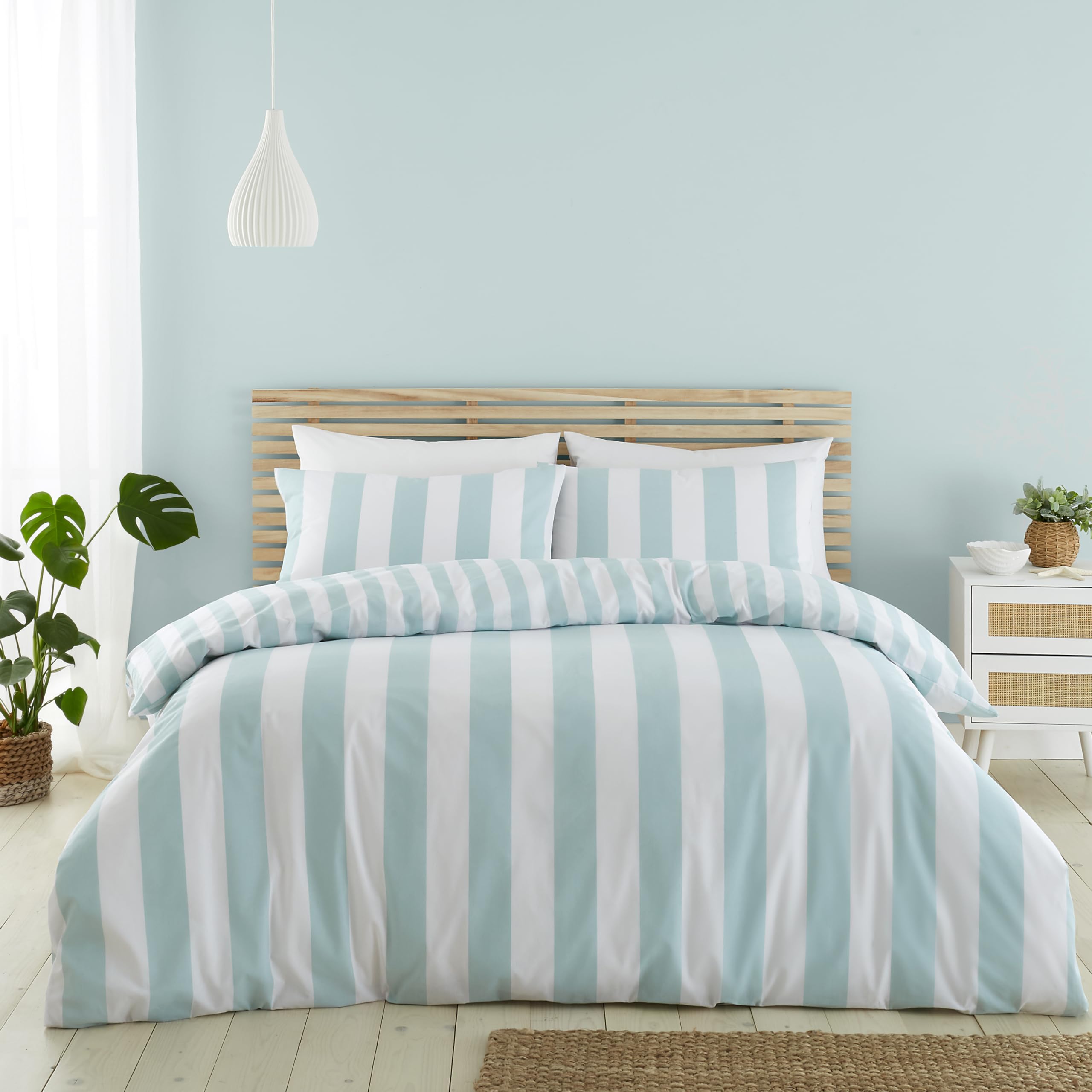Catherine Lansfield Cove Stripe Reversible Duvet Cover Set with Pillow Case - Bl