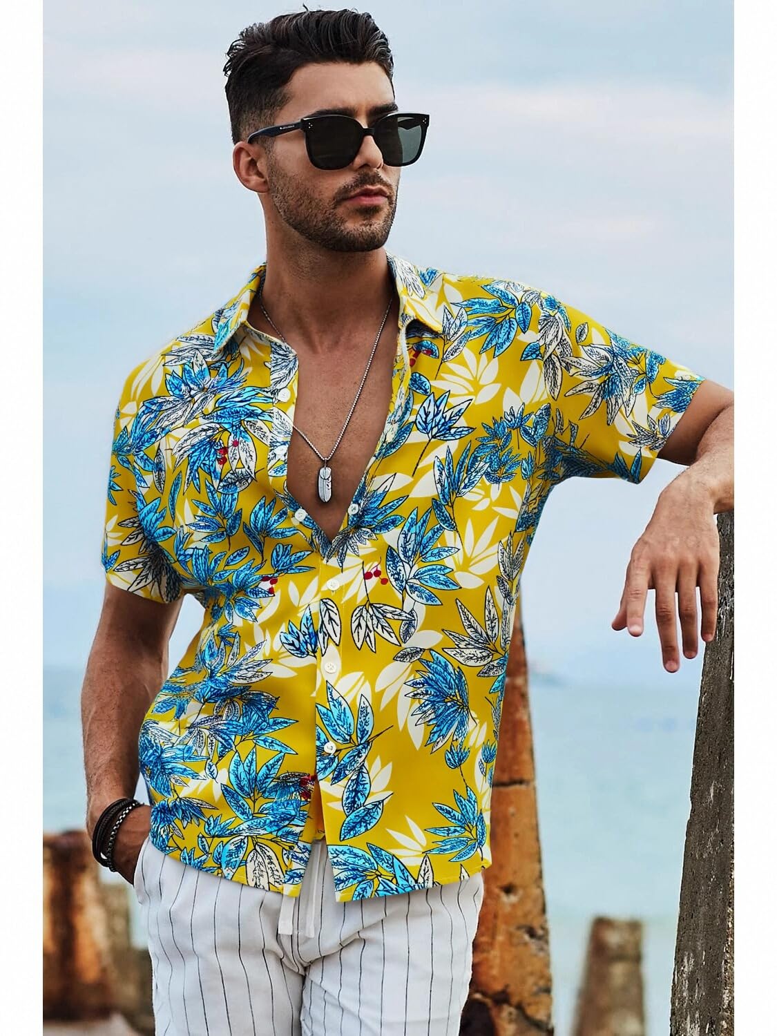 Men’s Short Sleeve Printed Shirt Casual Button Down Summer Shirt for Beach or Va
