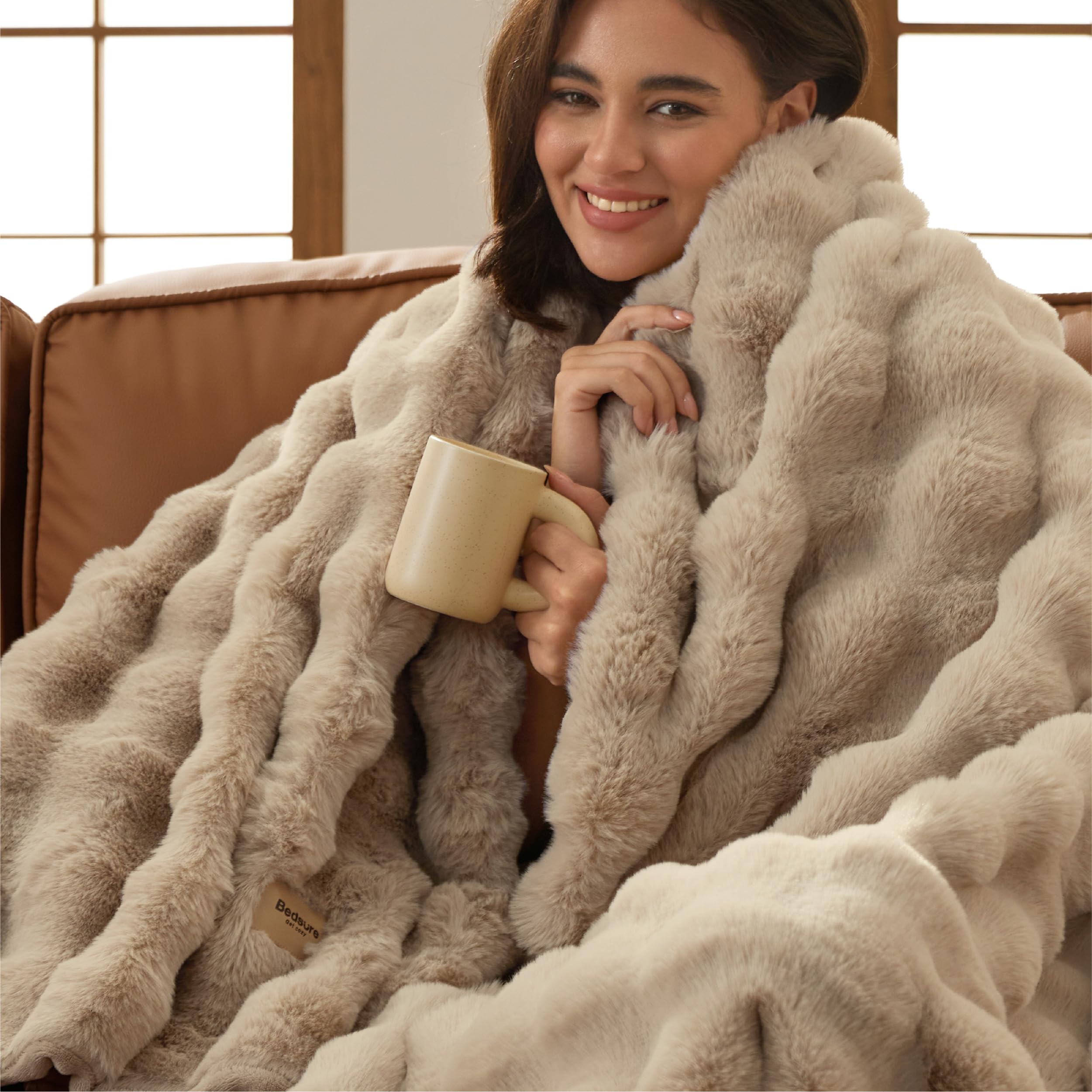 Bedsure Faux Fur Twin Blanket - Fluffy Soft Bubble Blanket for Couch, Faux Fur D