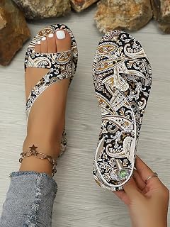Women's Bohemian Flat Sandals Open Toe Crisscross Strap Summer Shoes with Vivid Print for Beach and Leisure