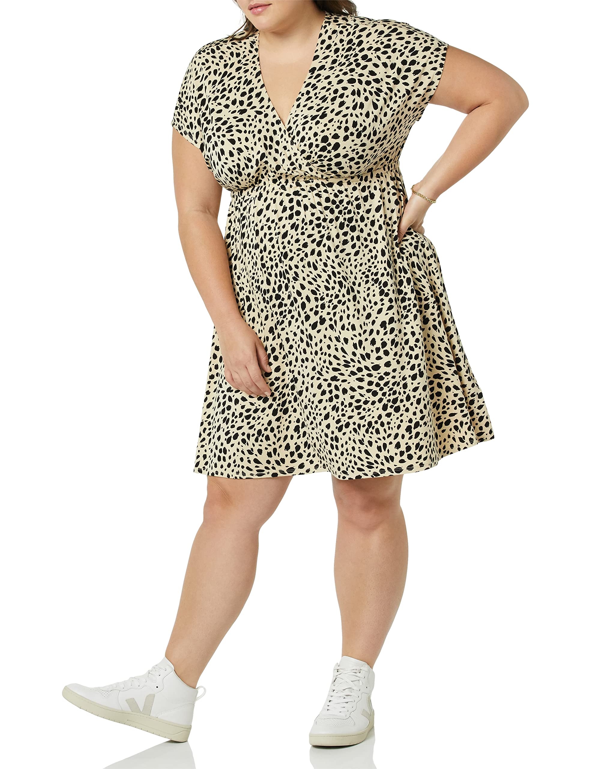 Amazon Essentials Women's Casual Surplice Dress for Beach and Wedding Guest Wear