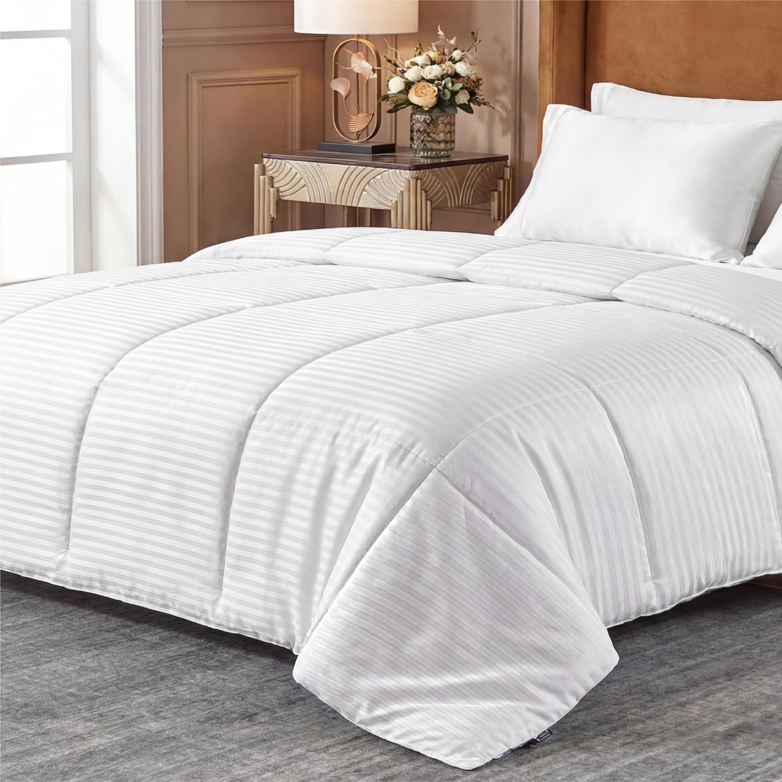 Bedsure Duvet Insert King - Down Alternative Lightweight Comforter | Ultra Soft 
