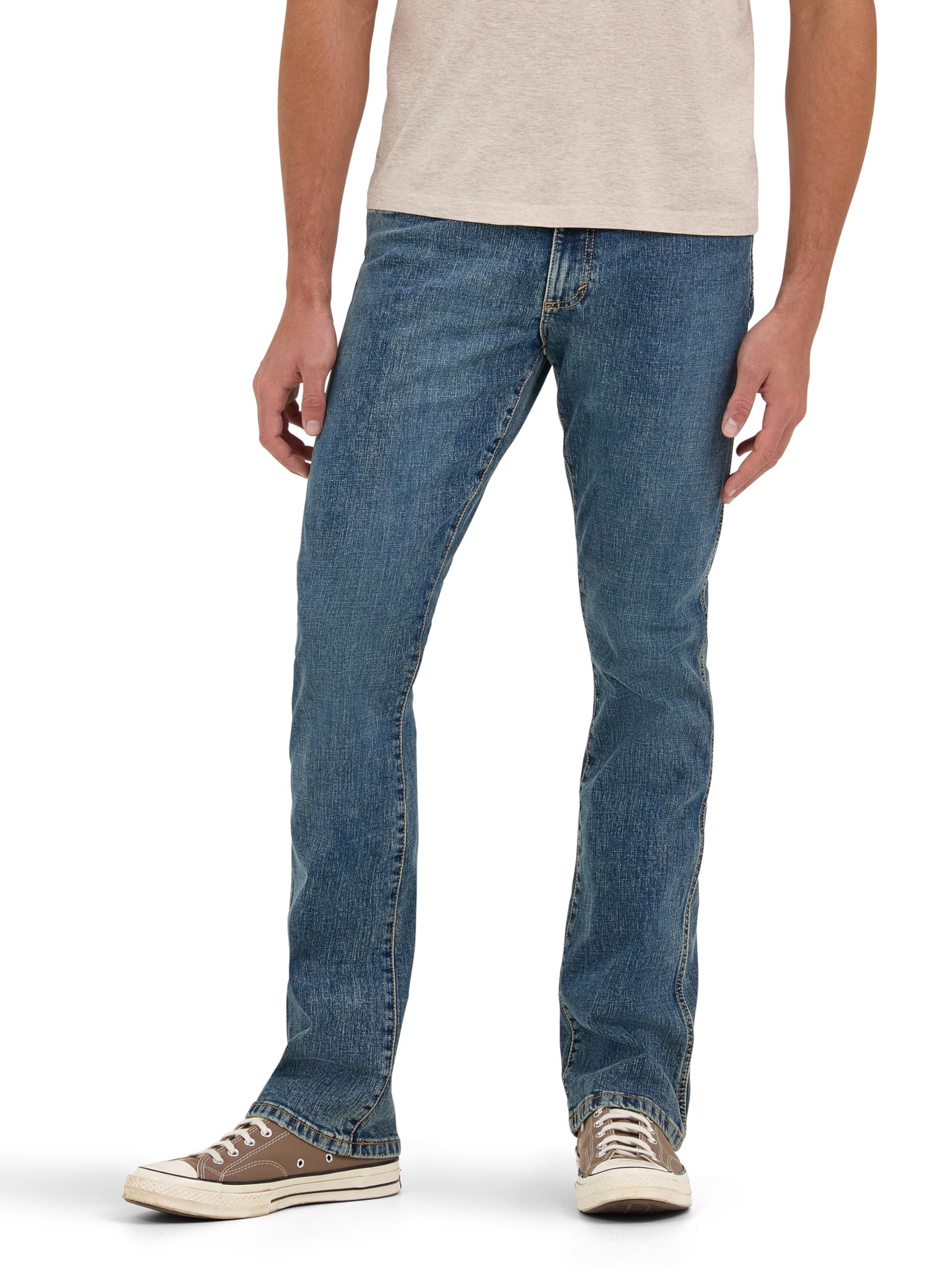Wrangler Men's Regular Fit Bootcut Jean