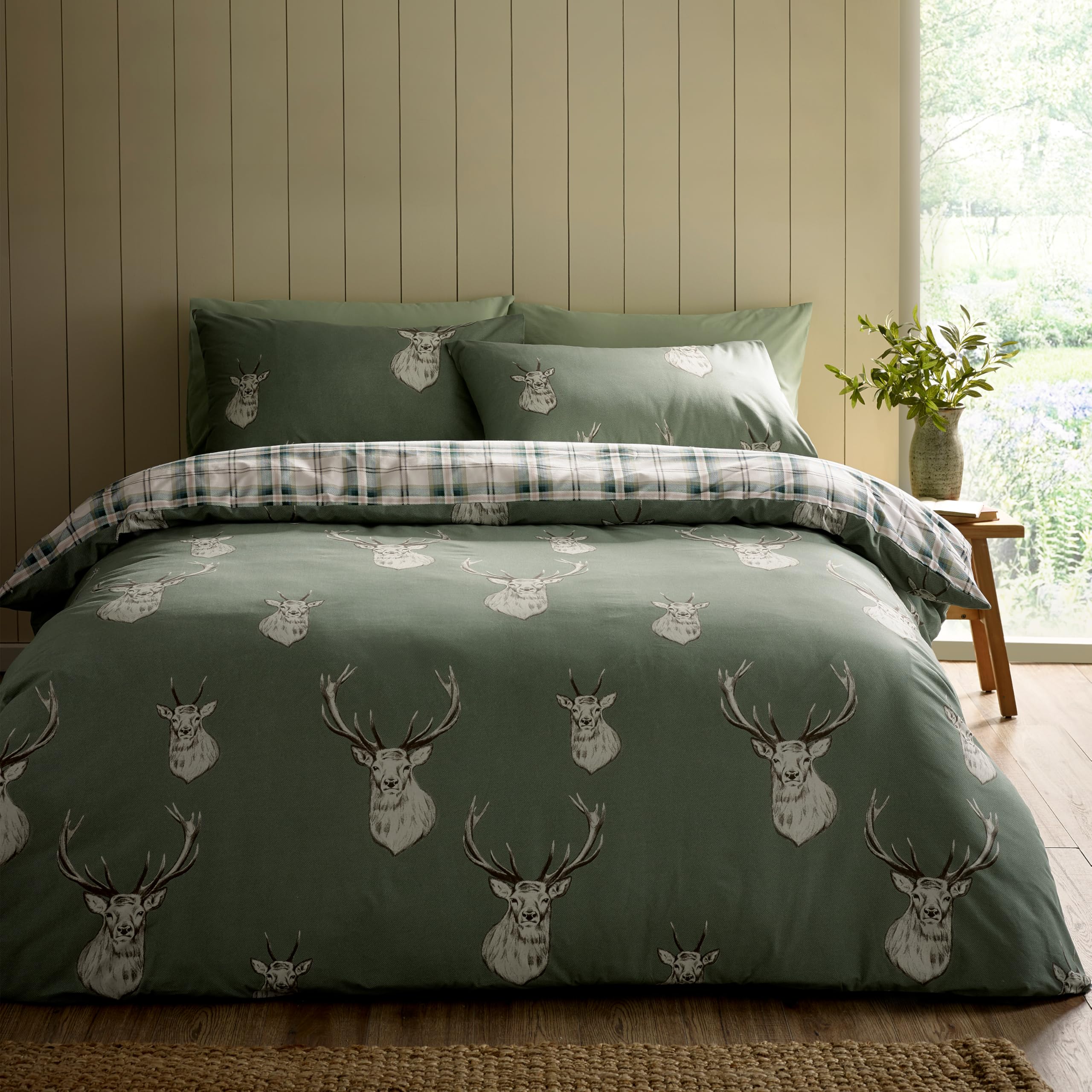Catherine Lansfield Super King Size Reversible Duvet Cover Set With Pillow Cases