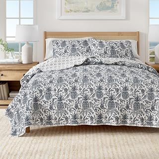 Great Bay Home Twin/Twin XL 100% Cotton Quilt Set with Shams - Reversible Coastal Prints - Lightweight, Breathable, All-Season Bedding - 2-Piece Twin Bed Set, Pineapple Grove Off White/Navy